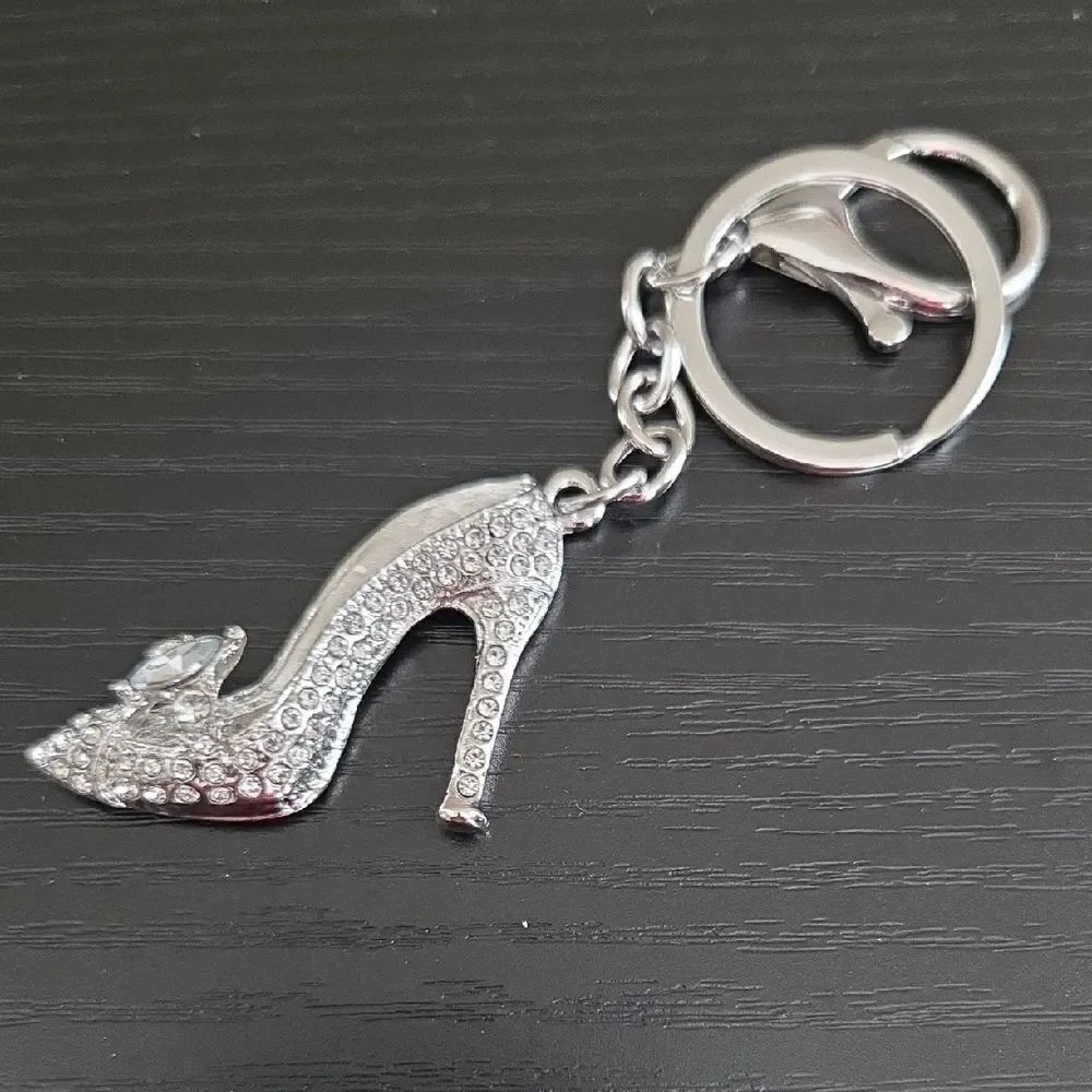 MWOT Silver Rhinestone High Heel Keychain - Picture 1 of 4